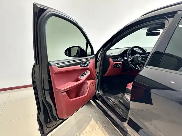 Porsche Macan 2023