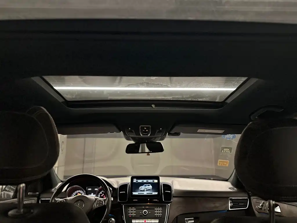 Mercedes-Benz GLE 2017 — фото 30