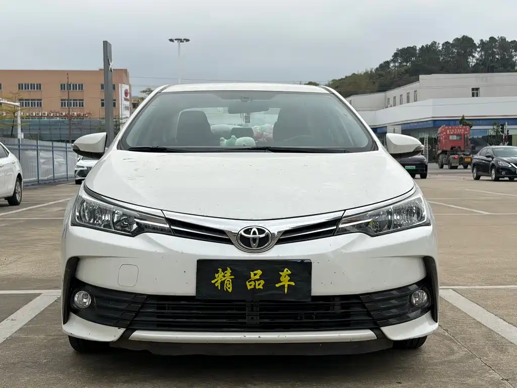 Toyota Corolla 2018 — фото 2