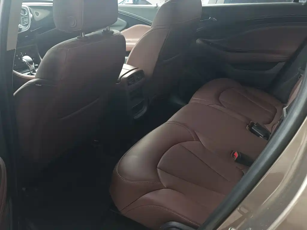 Buick Envision Plus 2019