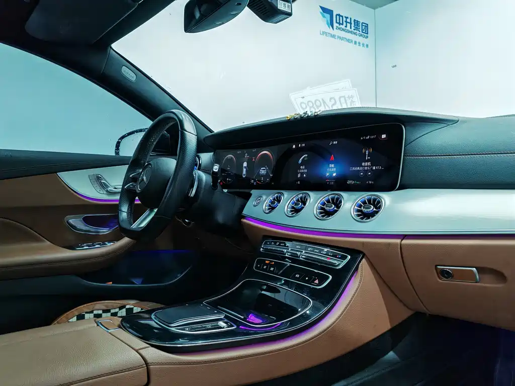 Mercedes-Benz E-Class 2022 — фото 14