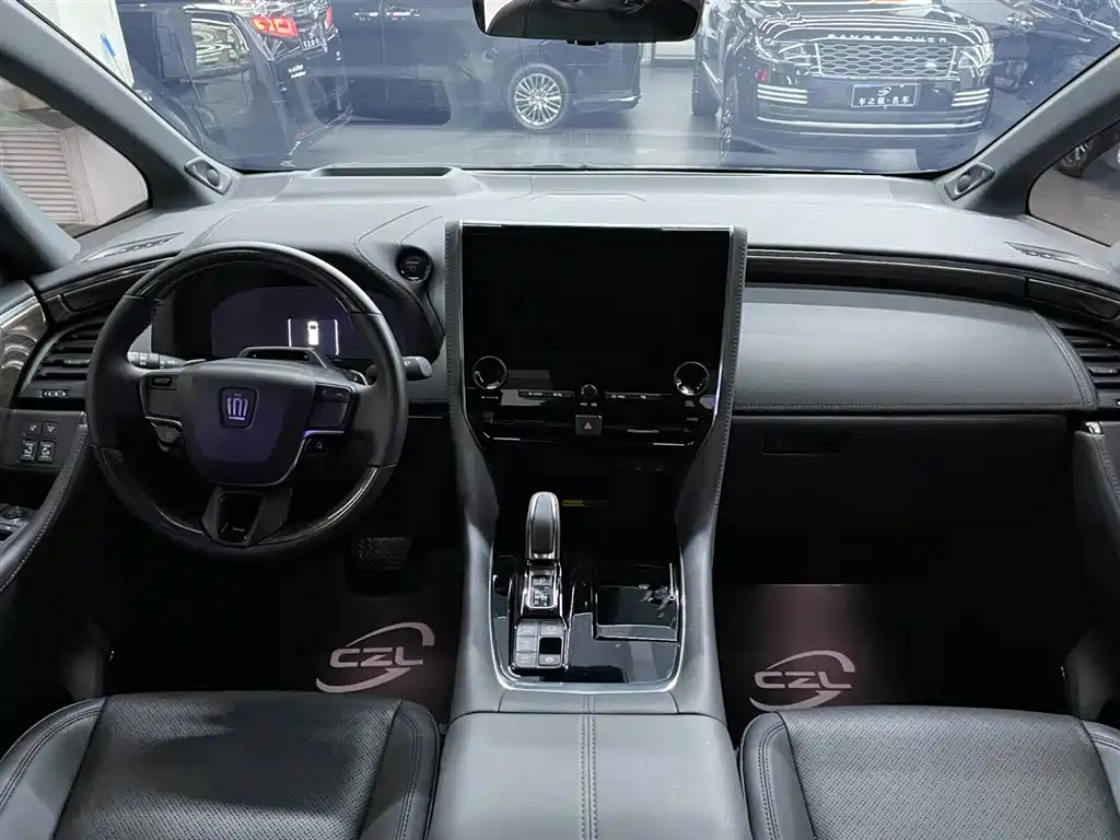 Toyota Vellfire 2024