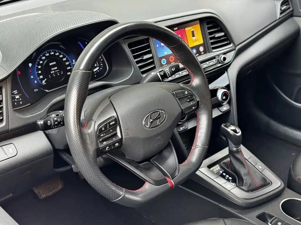 Hyundai Elantra 2020 — фото 14
