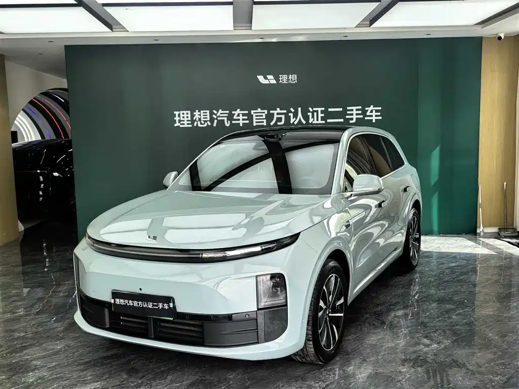 Li Auto Li L6 2025
