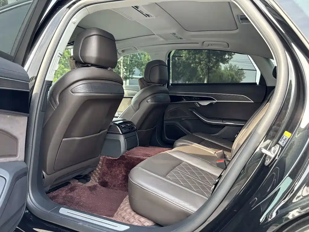 Audi A8 2024