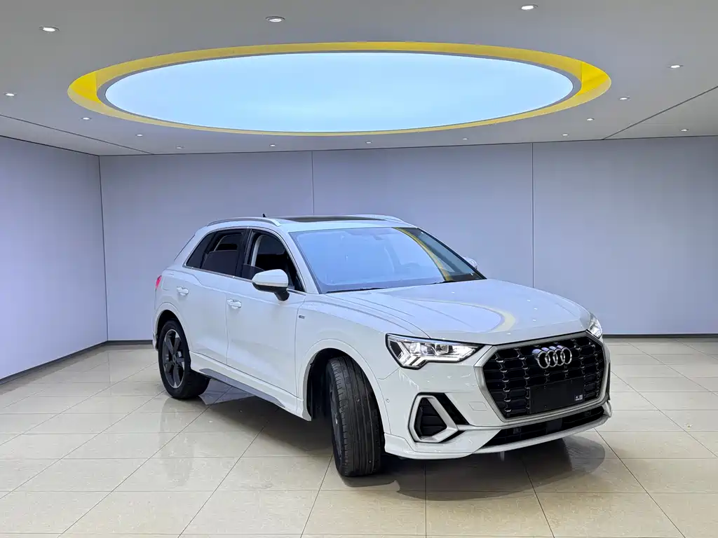 Audi Q3 2022 — фото 3