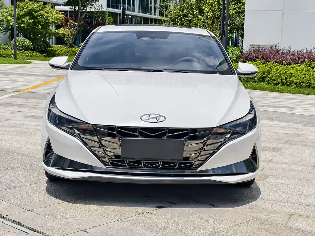 Hyundai Elantra 2021