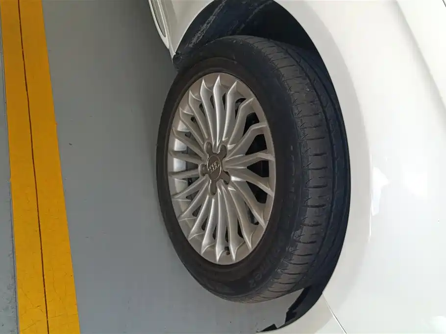 Audi A4L 2016
