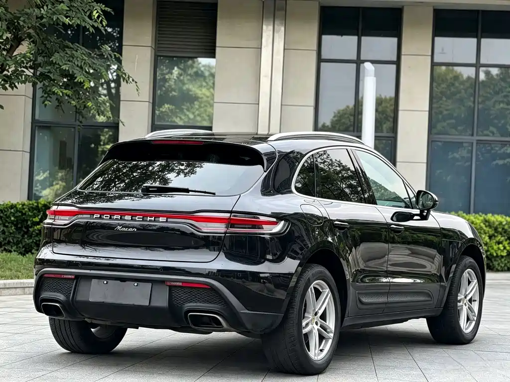 Porsche Macan 2023 — фото 10