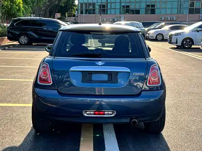 MINI MINI 2011