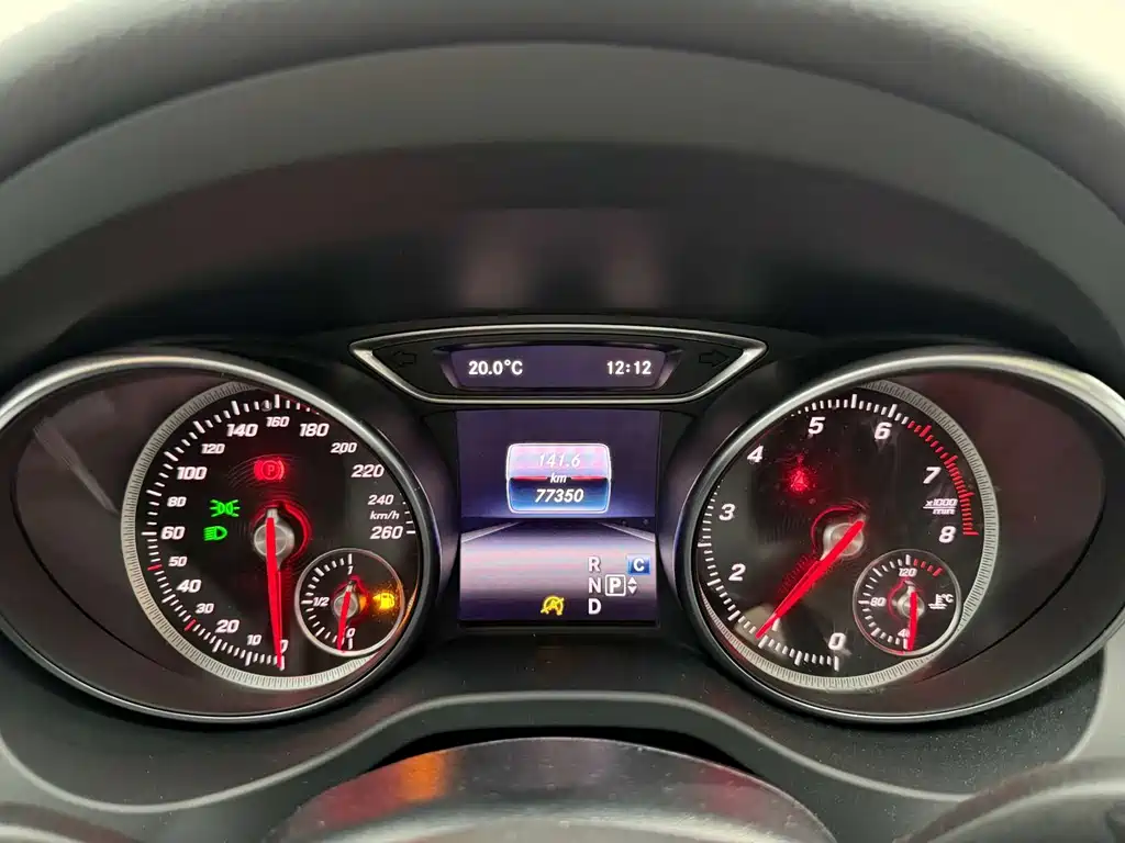 Mercedes-Benz GLA 2018 — фото 20