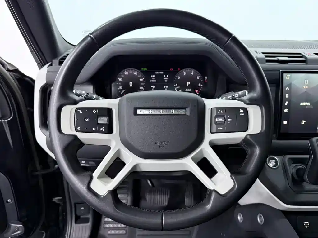 Land Rover Defender 2023 — фото 15