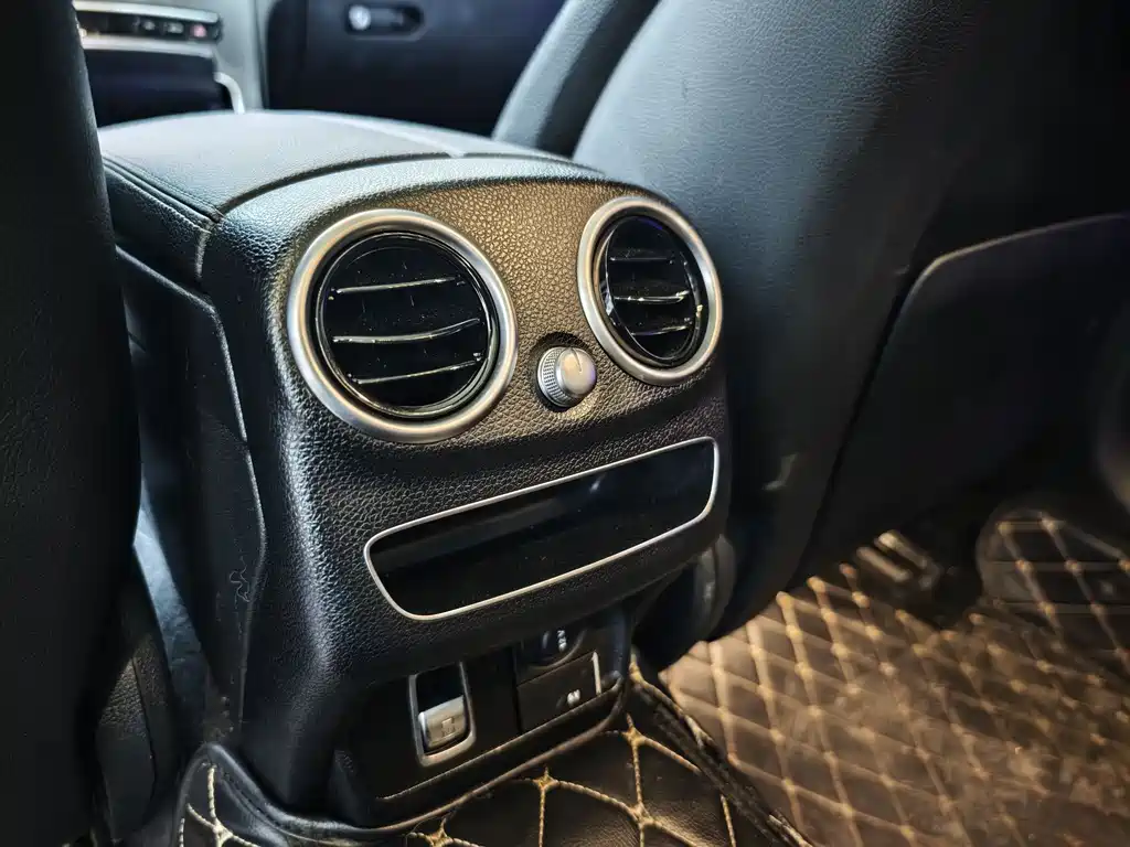 Mercedes-Benz C-Class 2021 — фото 11