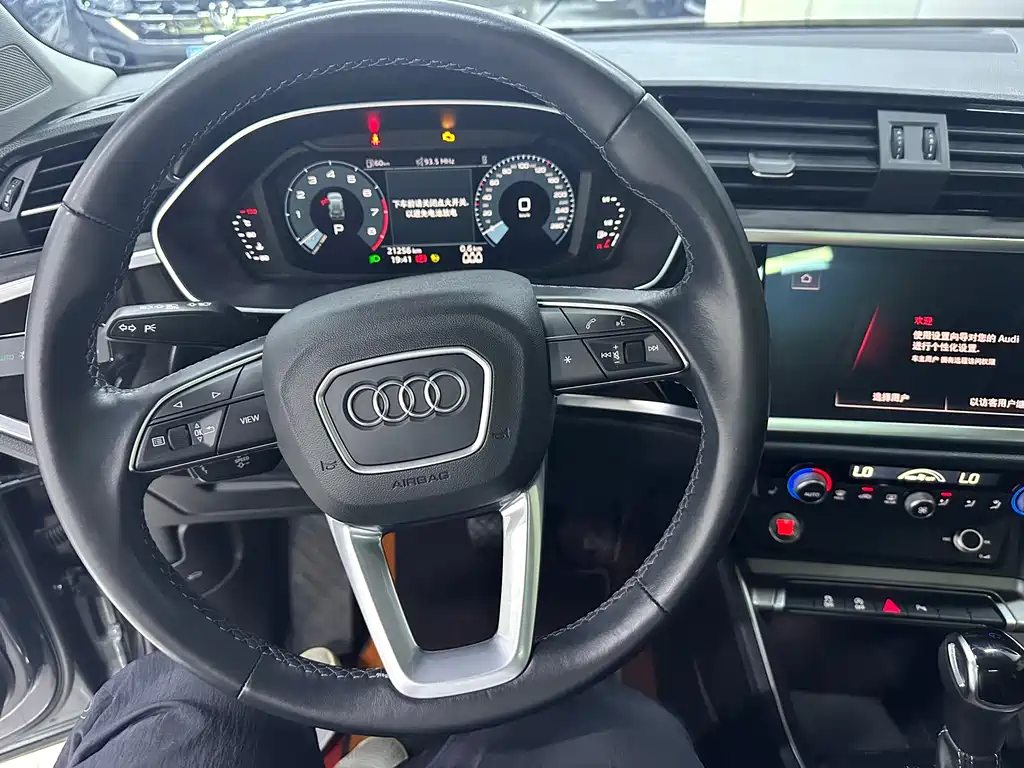 Audi Q3 2022 — фото 13