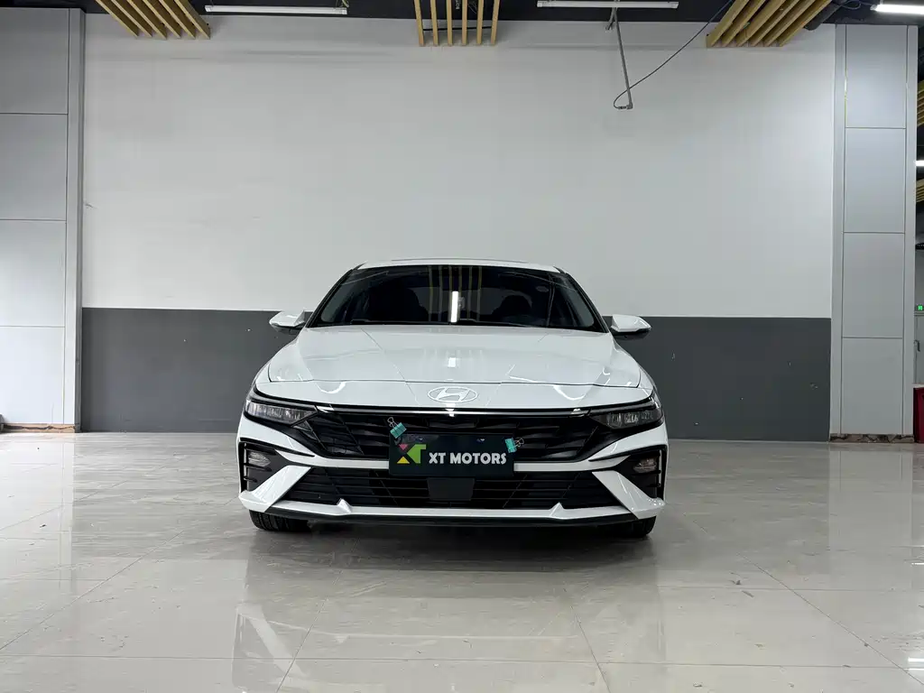 Hyundai Elantra 2023