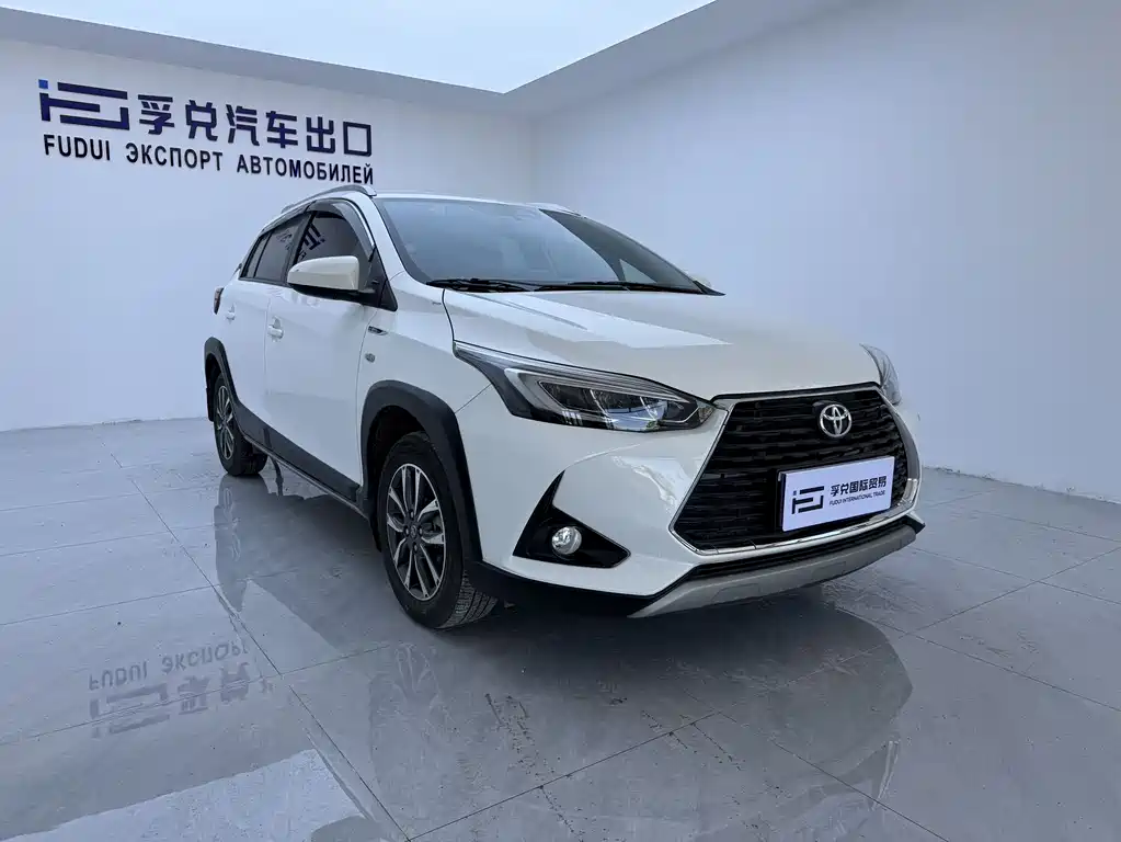 Toyota Yaris L 2022