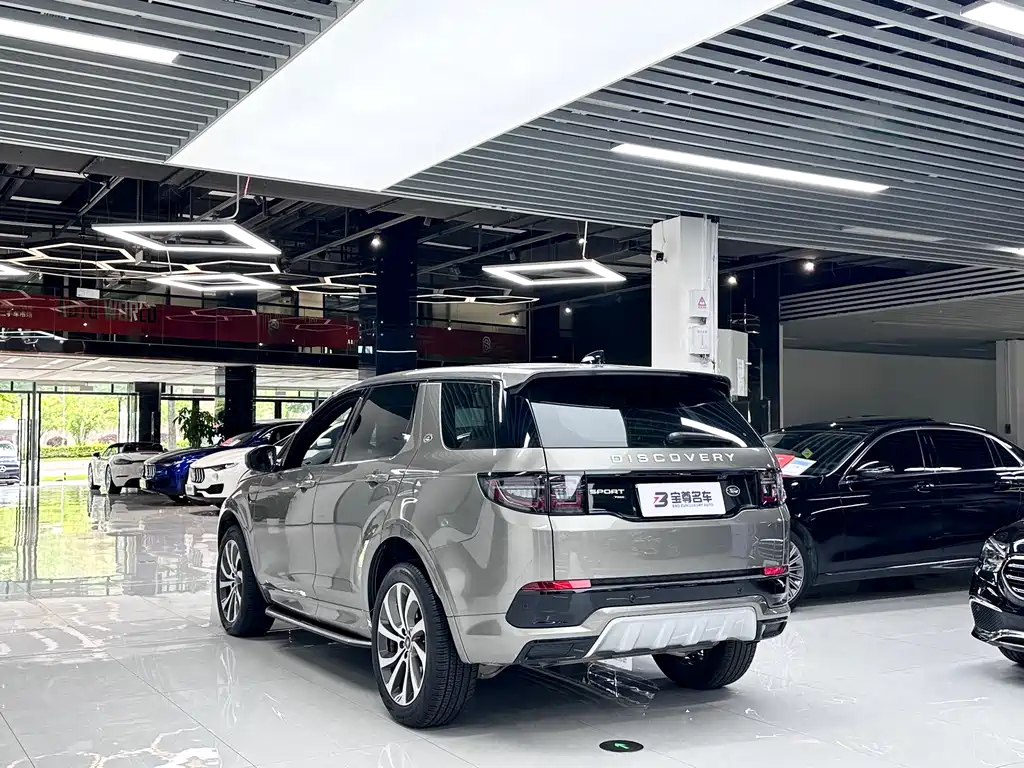 Land Rover Discovery Sport 2023 — фото 21