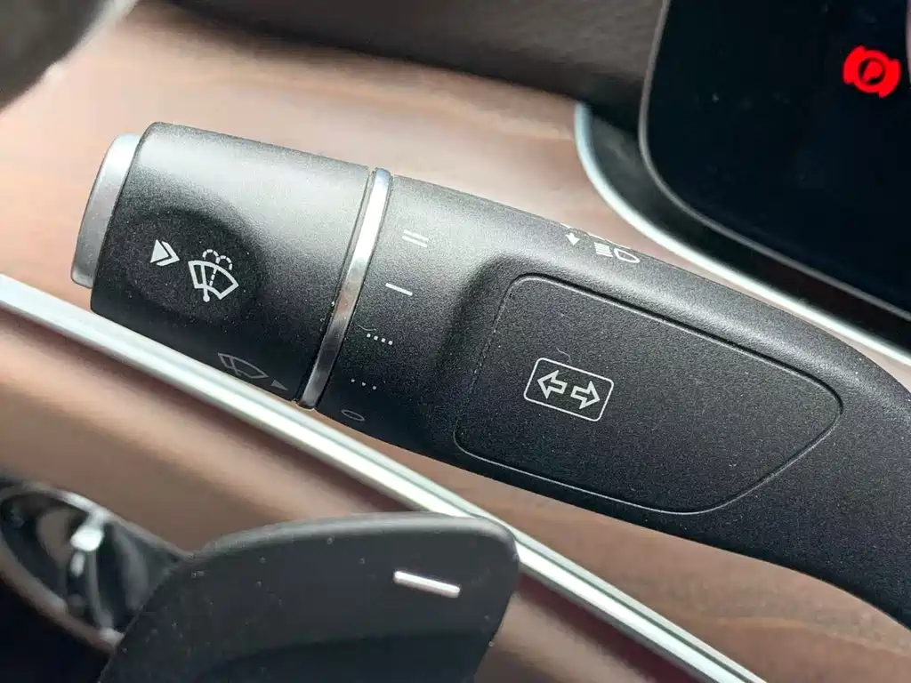 Mercedes-Benz E-Class 2019 — фото 12