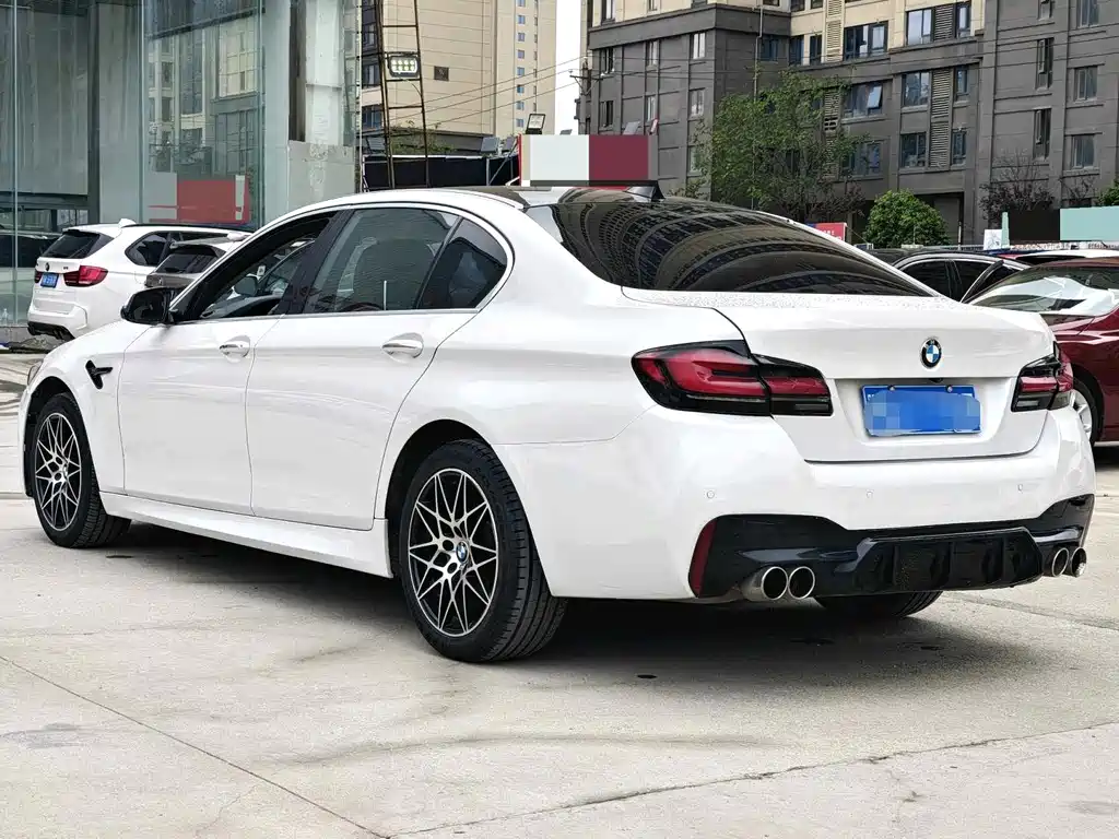 BMW 5 Series 2014 — фото 7
