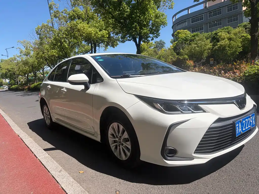 Toyota Corolla 2020 — фото 3
