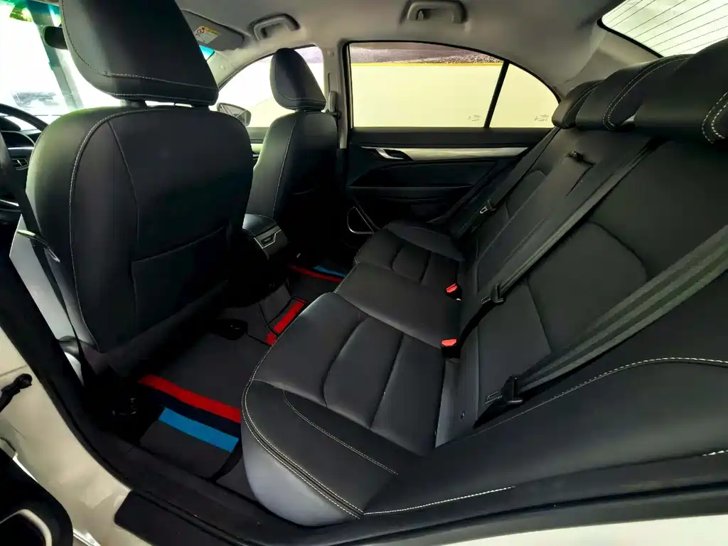 Geely Emgrand 2019