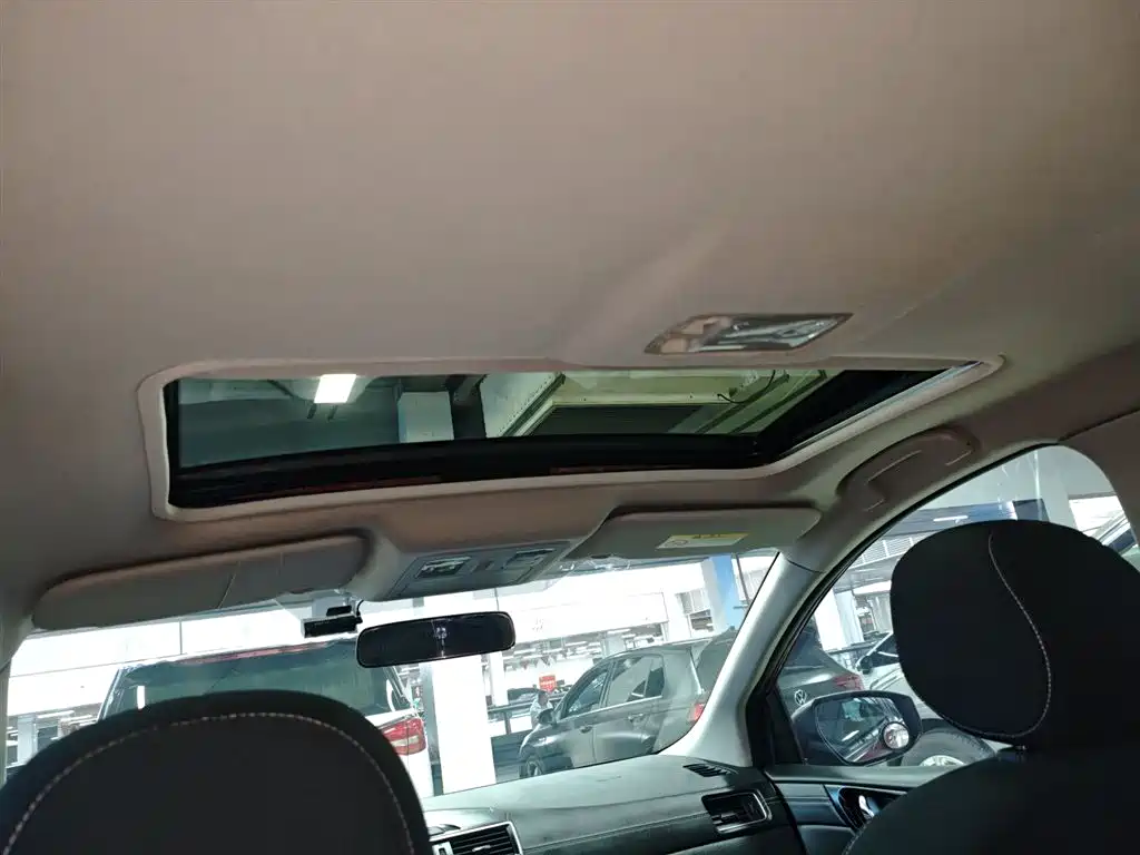 Nissan Tiida 2019 — фото 14