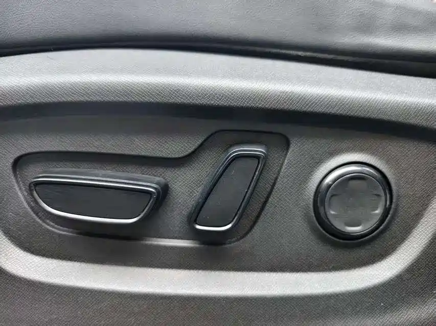 GAC Motor E8 Hybrid 2024 — фото 12