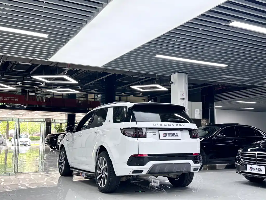 Land Rover Discovery Sport 2023 — фото 17