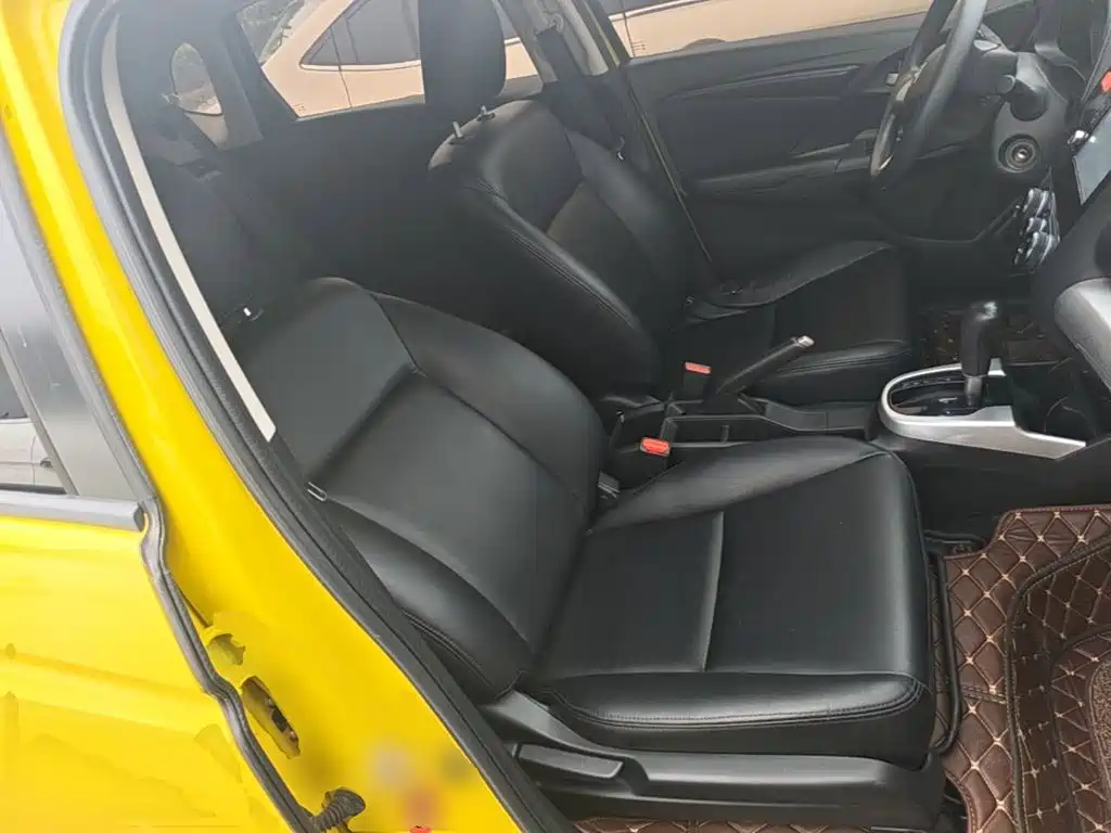 Honda Fit 2017 — фото 25