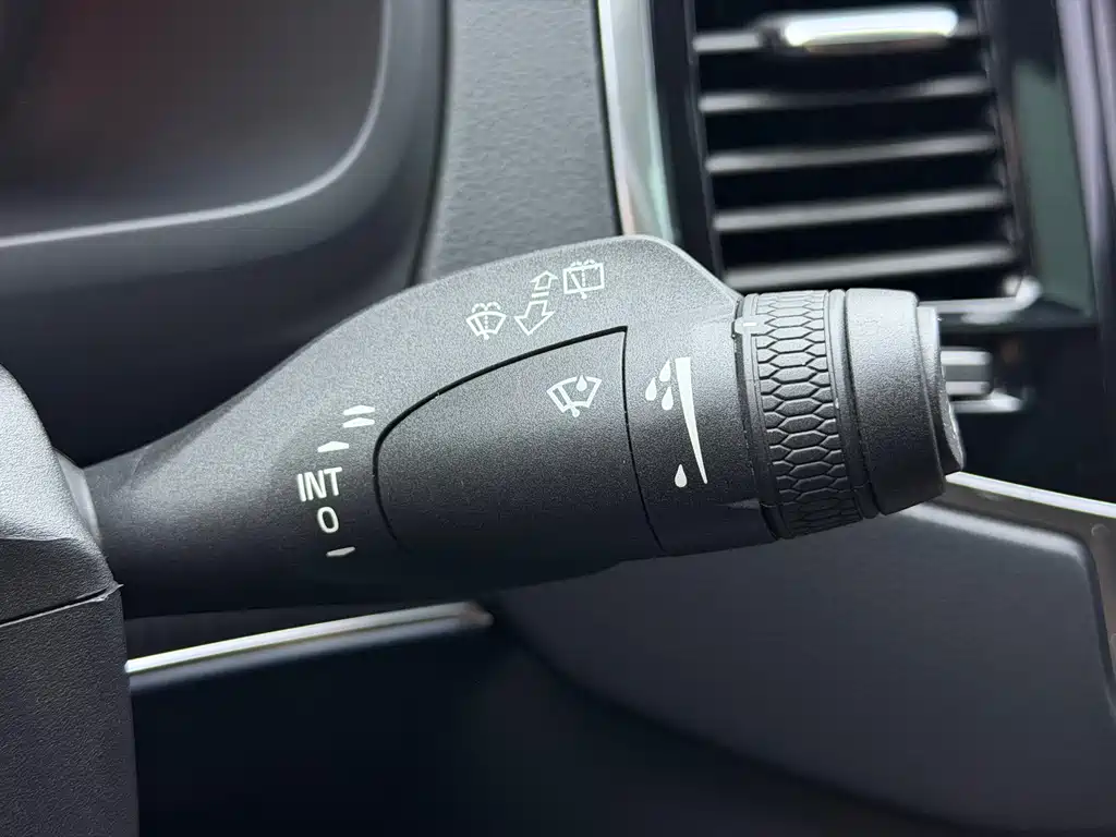 Volvo XC90 2020 — фото 10