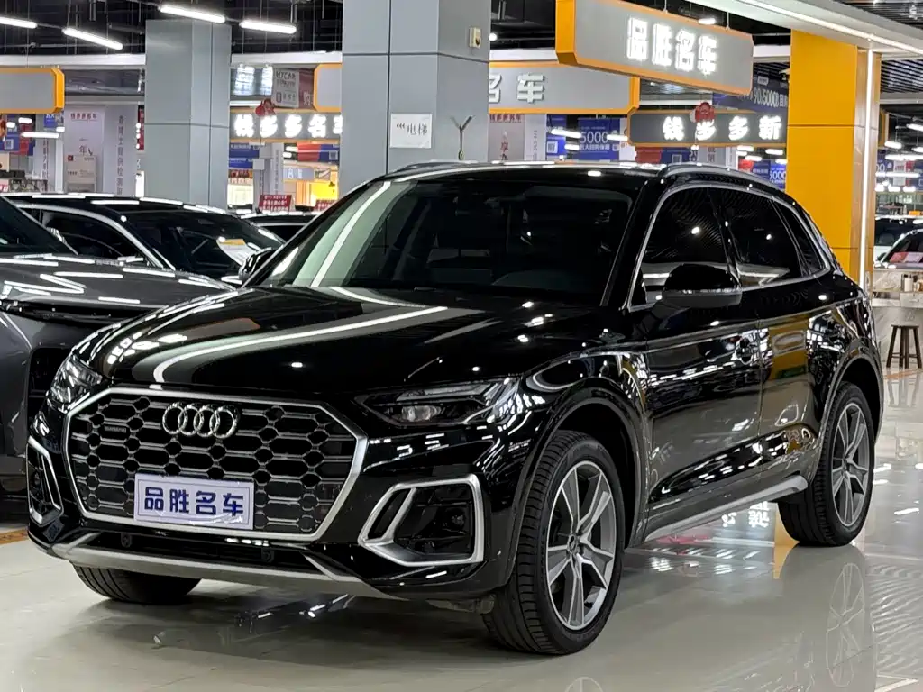 Audi Q5L 2023 — фото 1