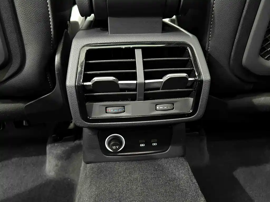 Audi Q3 2023 — фото 15