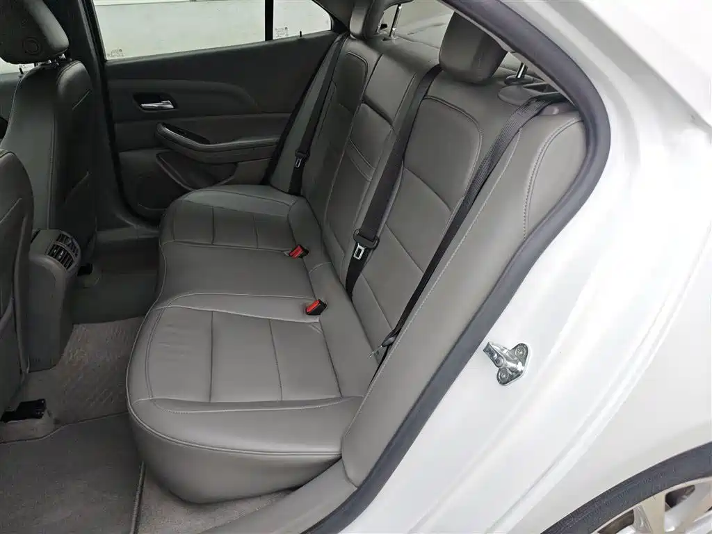 Chevrolet Malibu 2015 — фото 13