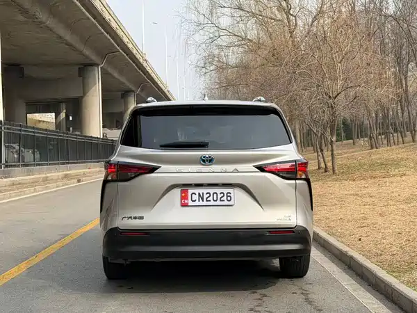 Toyota Sienna 2021
