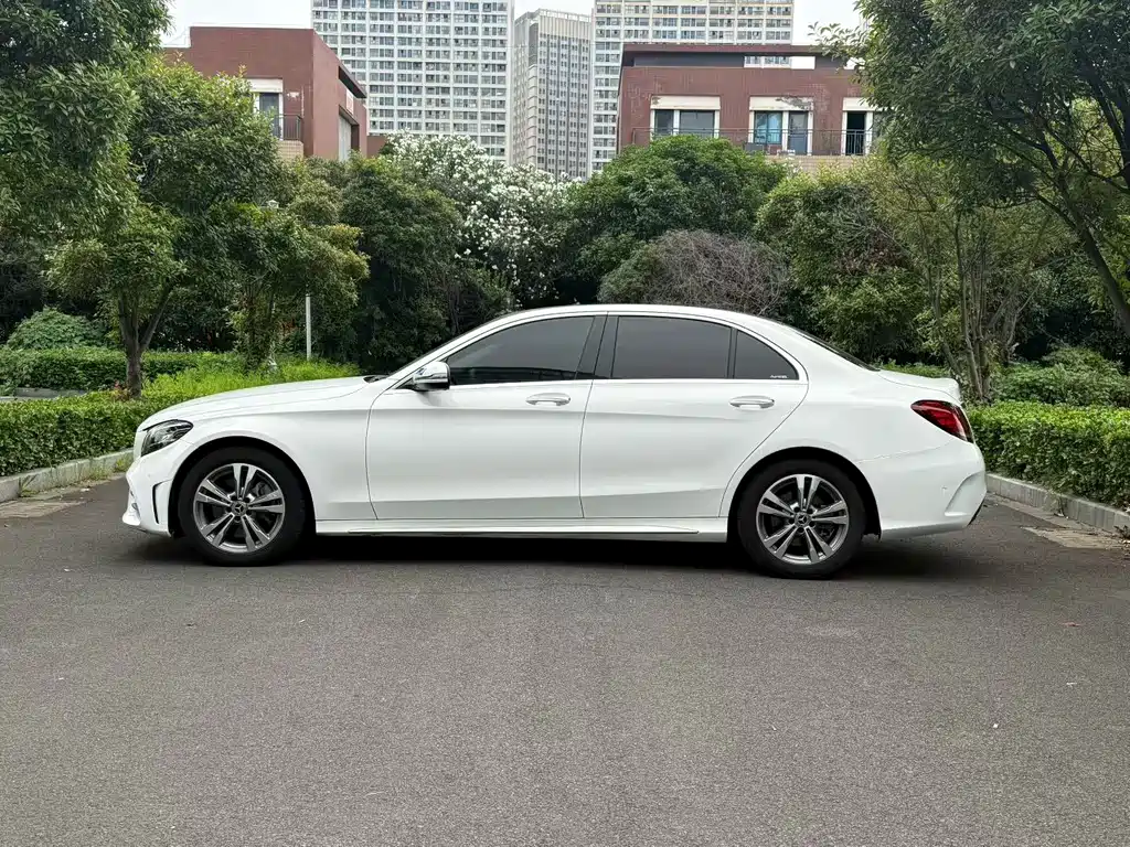 Mercedes-Benz C-Class 2020 — фото 7