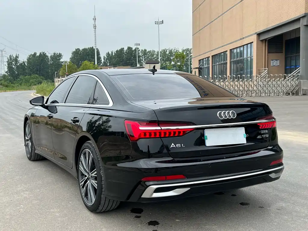 Audi A6L 2023