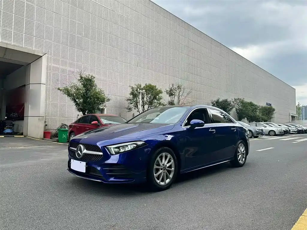 Mercedes-Benz A-Class 2020 — фото 1