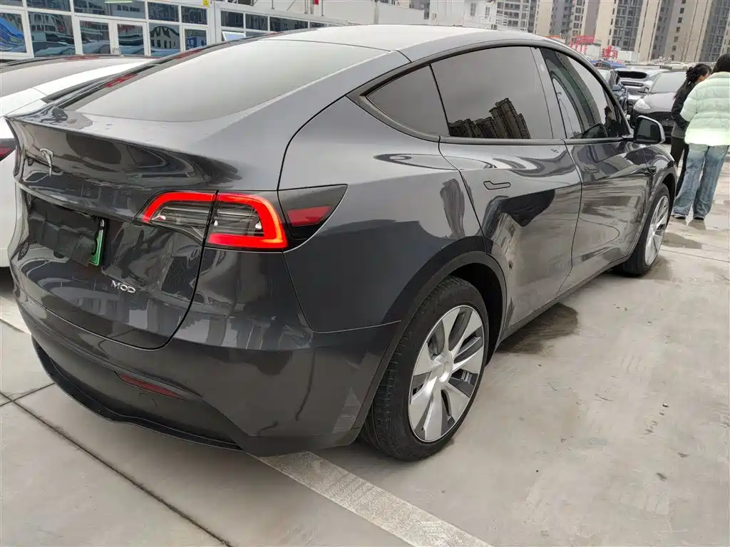 Tesla Model Y 2022 — фото 7