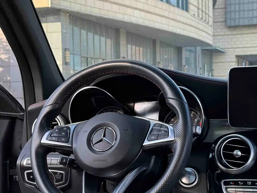 Mercedes-Benz GLC AMG 2019 — фото 10