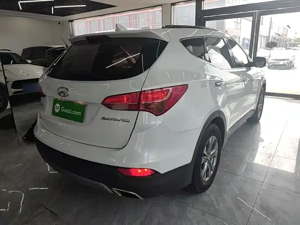 Hyundai Santa Fe 2016