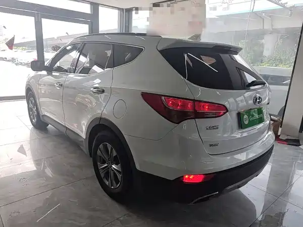 Hyundai Santa Fe 2016