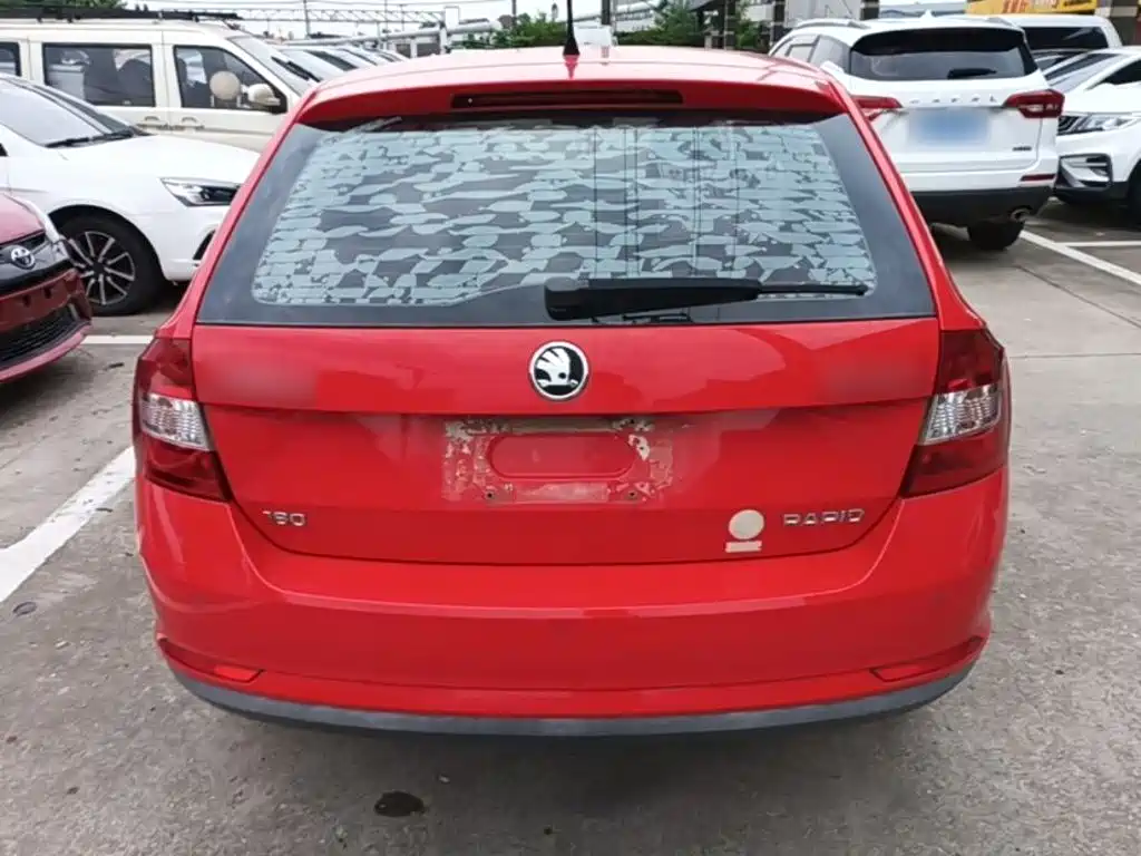 Skoda Rapid Spaceback 2016