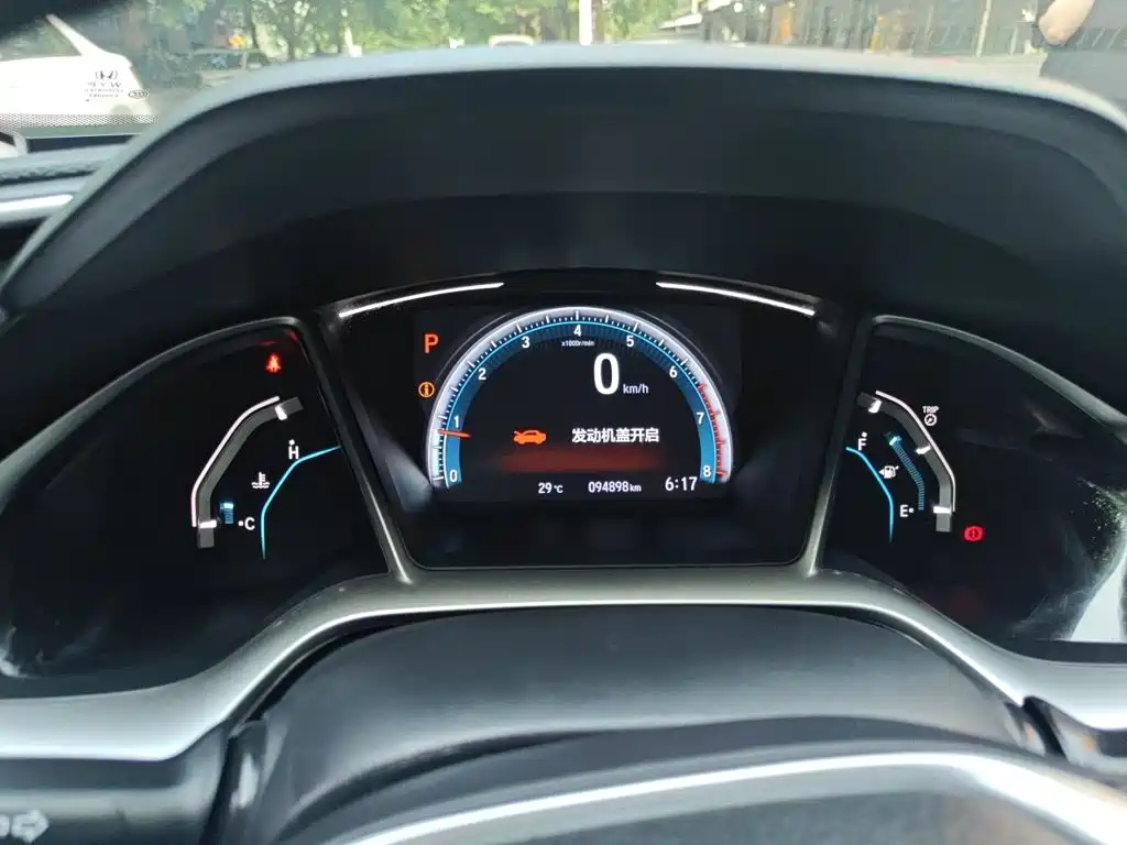 Honda Civic 2019 — фото 12