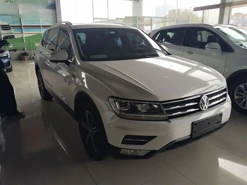 Volkswagen Tiguan L 2020 — фото 22
