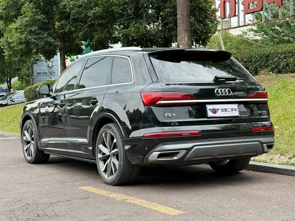 Audi Q7 2024