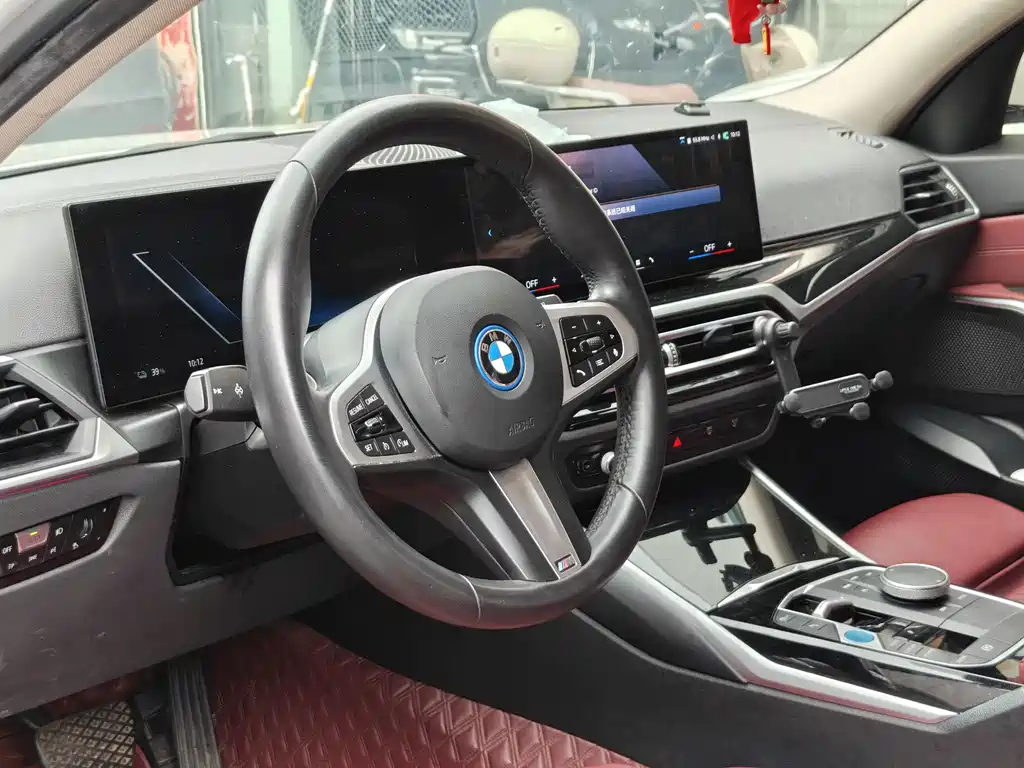 BMW i3 2024 — фото 11