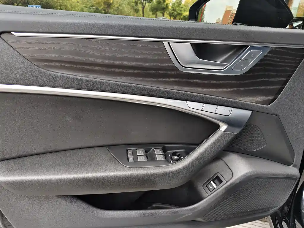 Audi A6L 2023 — фото 12
