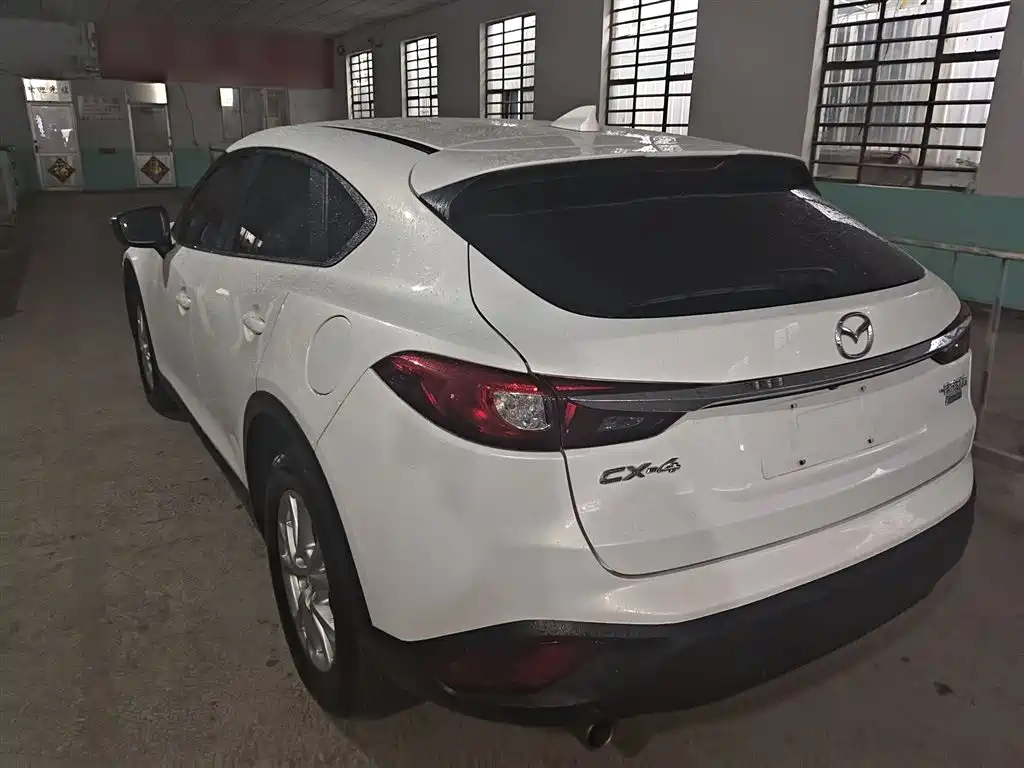 Mazda CX-4 2018 — фото 5