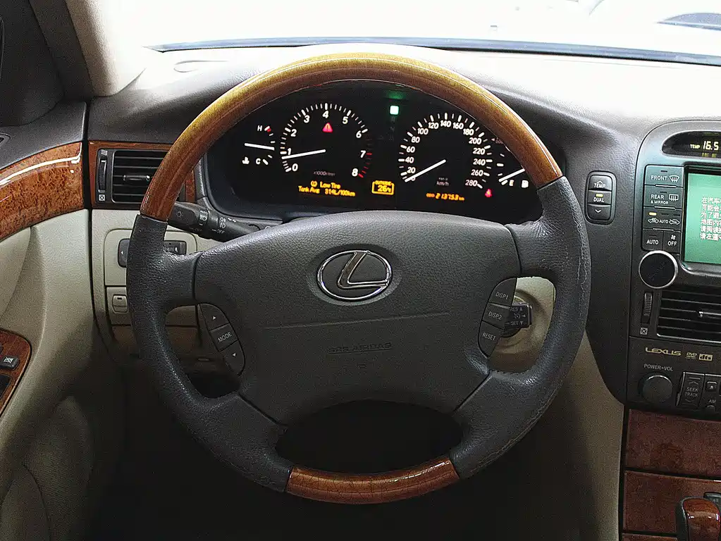 Lexus LS 2005 — фото 10
