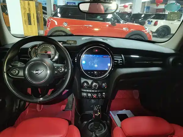 MINI MINI 2018